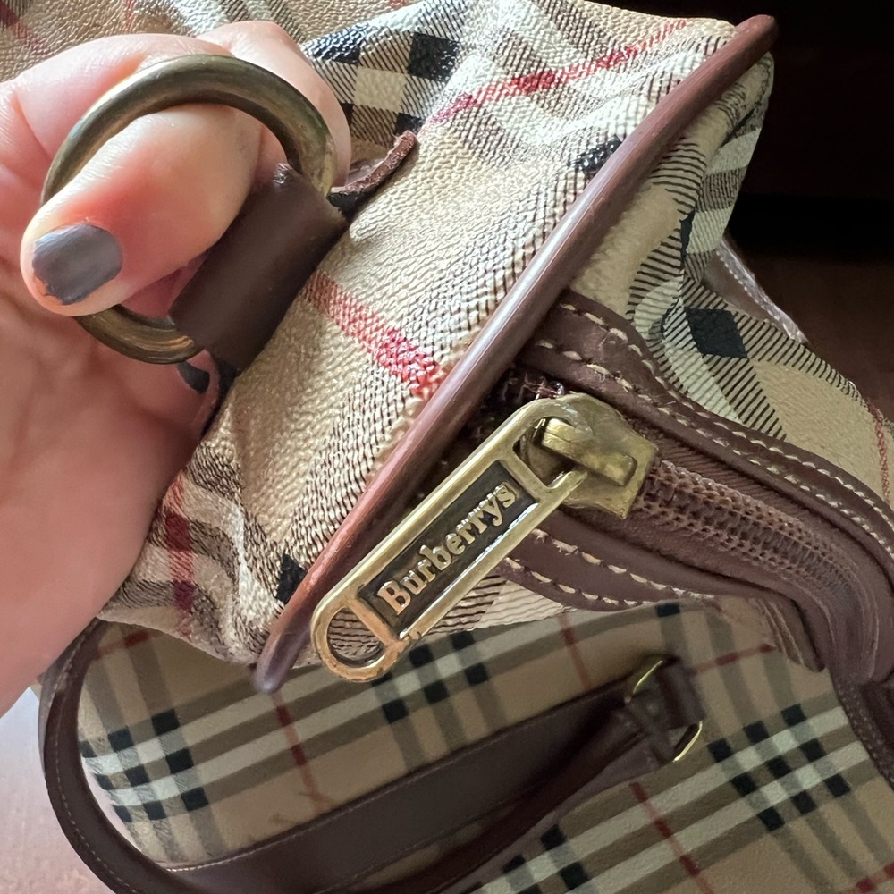 Vintage Buryberry’s Burberry Vintage Nova Check Haymarket Travel Duffle plaid - Picture 7 of 17